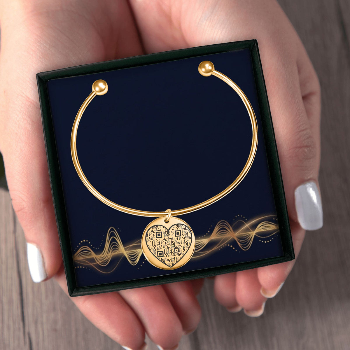 Bracelet jonc gravé, idée cadeau Saint-Valentin ou anniversaire